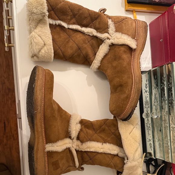 Moncler Women's Tan Shearling Merino Sheep Fur Boots - Picture 2 of 12
